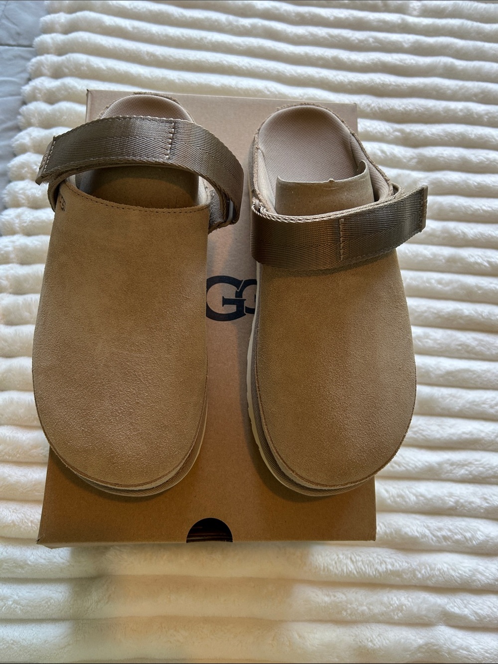 UGG Women's Suede Goldenstar Clog in Beige
